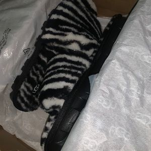 Ugg slides